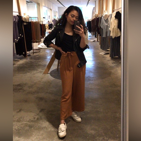 Workhall High-Waisted Wide-Leg Culottes Pants in Rust - Picture 4 of 6